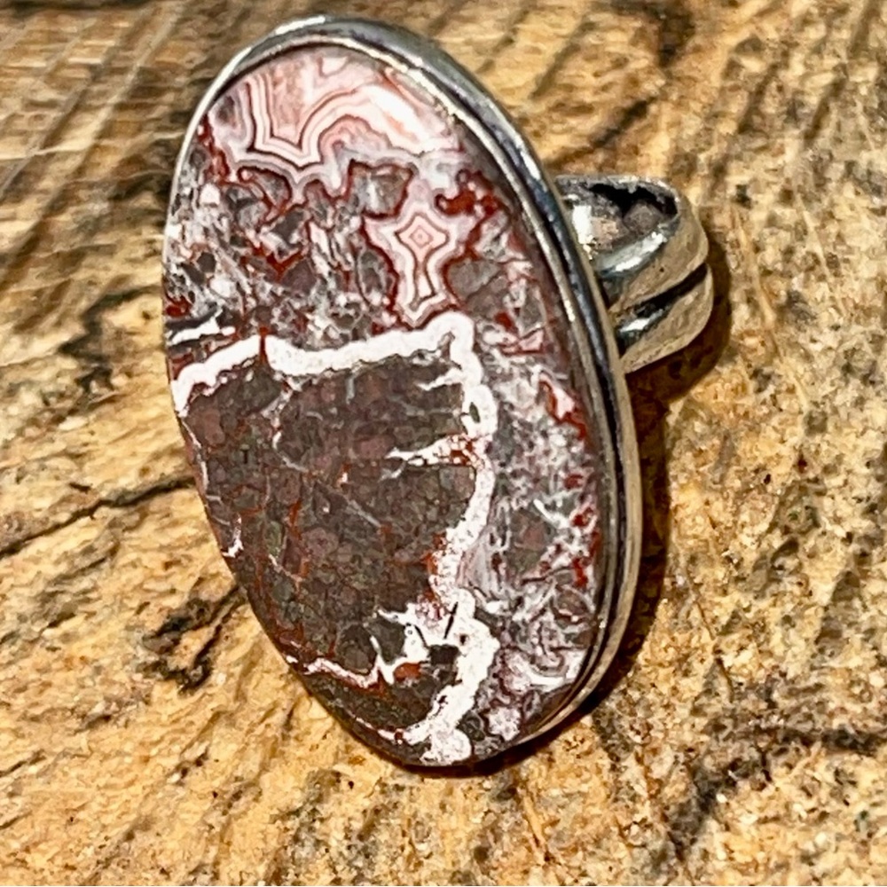 Lightweight Crazy Lace Agate Ring 4 3/4